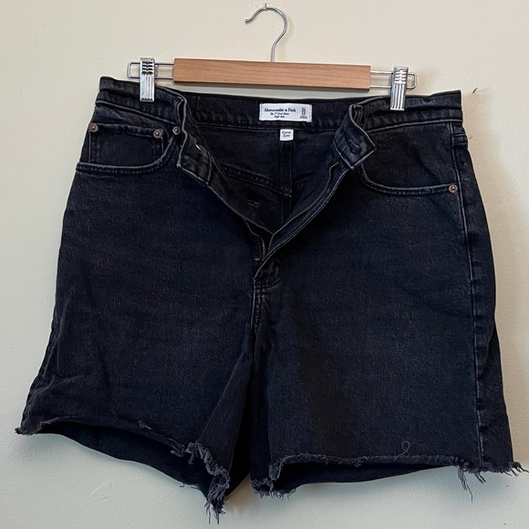 Abercrombie & Fitch Black Dad Jean Shorts - Picture 2 of 4
